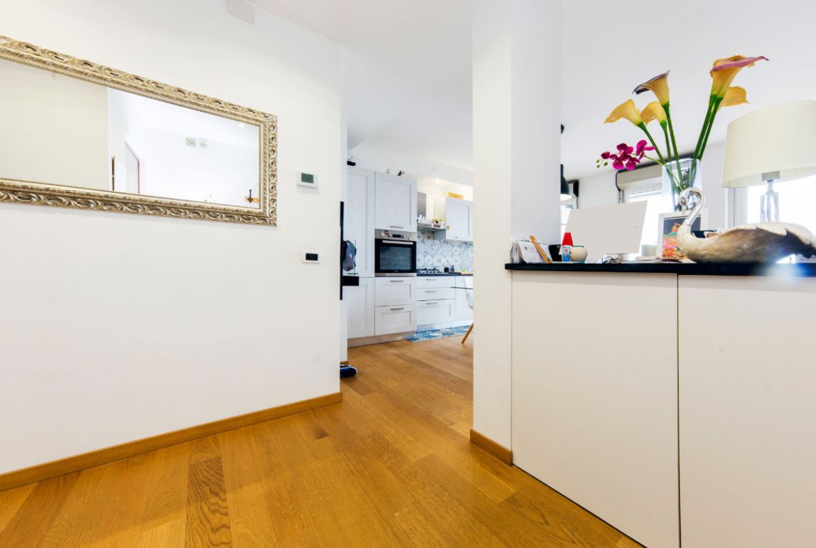 Trilocale ristrutturato vista mare – Quarto Alto