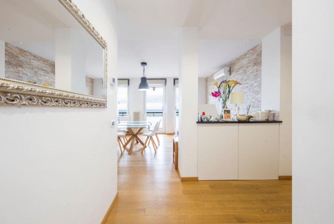 Trilocale ristrutturato vista mare – Quarto Alto
