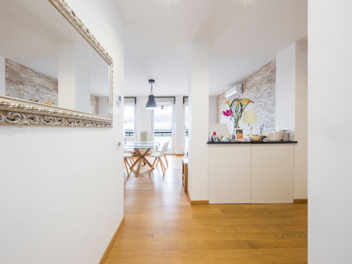 Trilocale ristrutturato vista mare – Quarto Alto