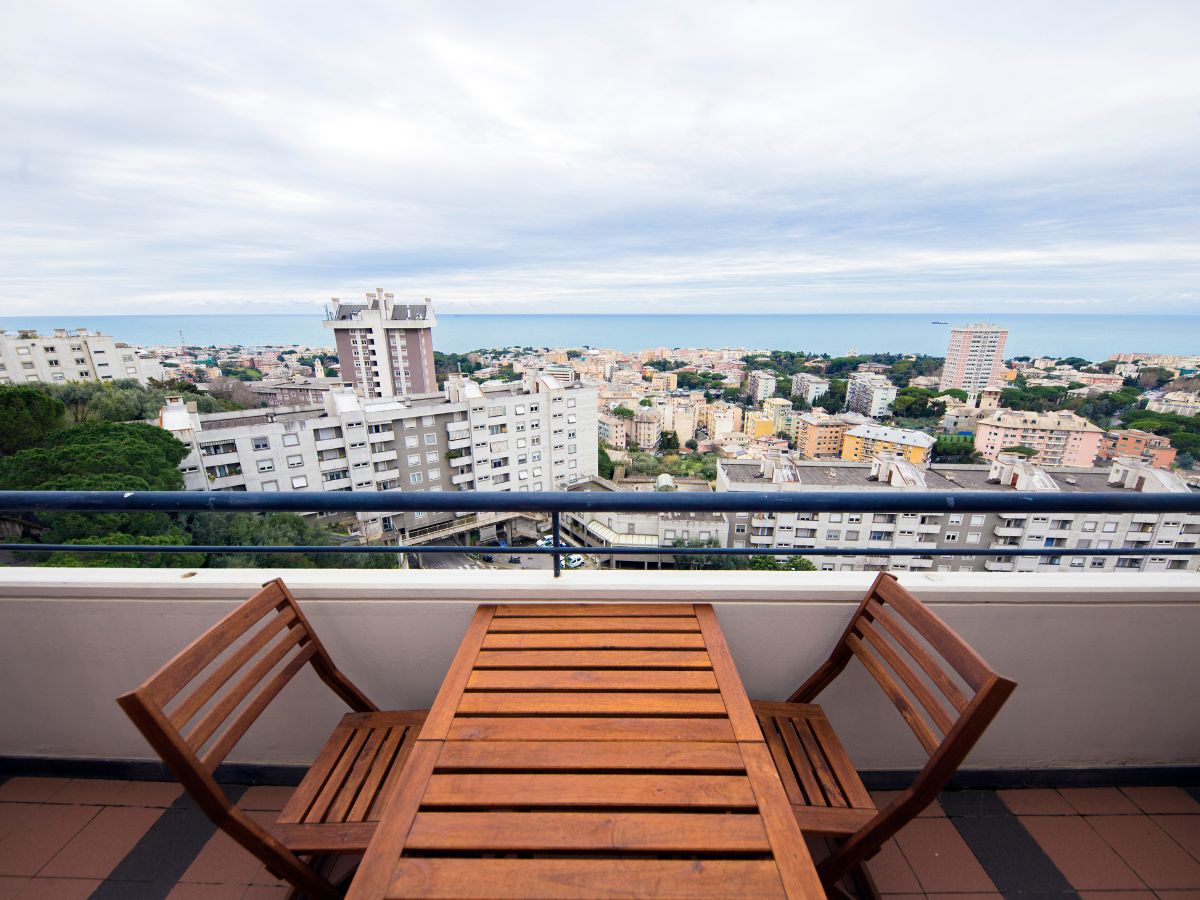 Trilocale ristrutturato vista mare – Quarto Alto