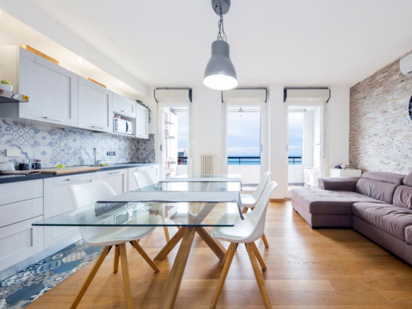Trilocale ristrutturato vista mare – Quarto Alto