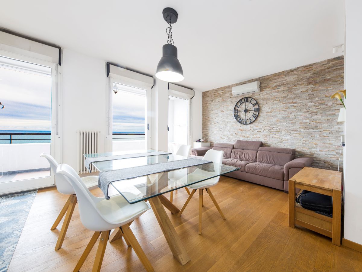 Trilocale ristrutturato vista mare – Quarto Alto