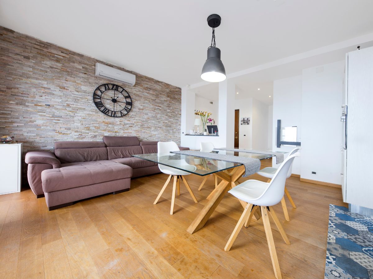 Trilocale ristrutturato vista mare – Quarto Alto