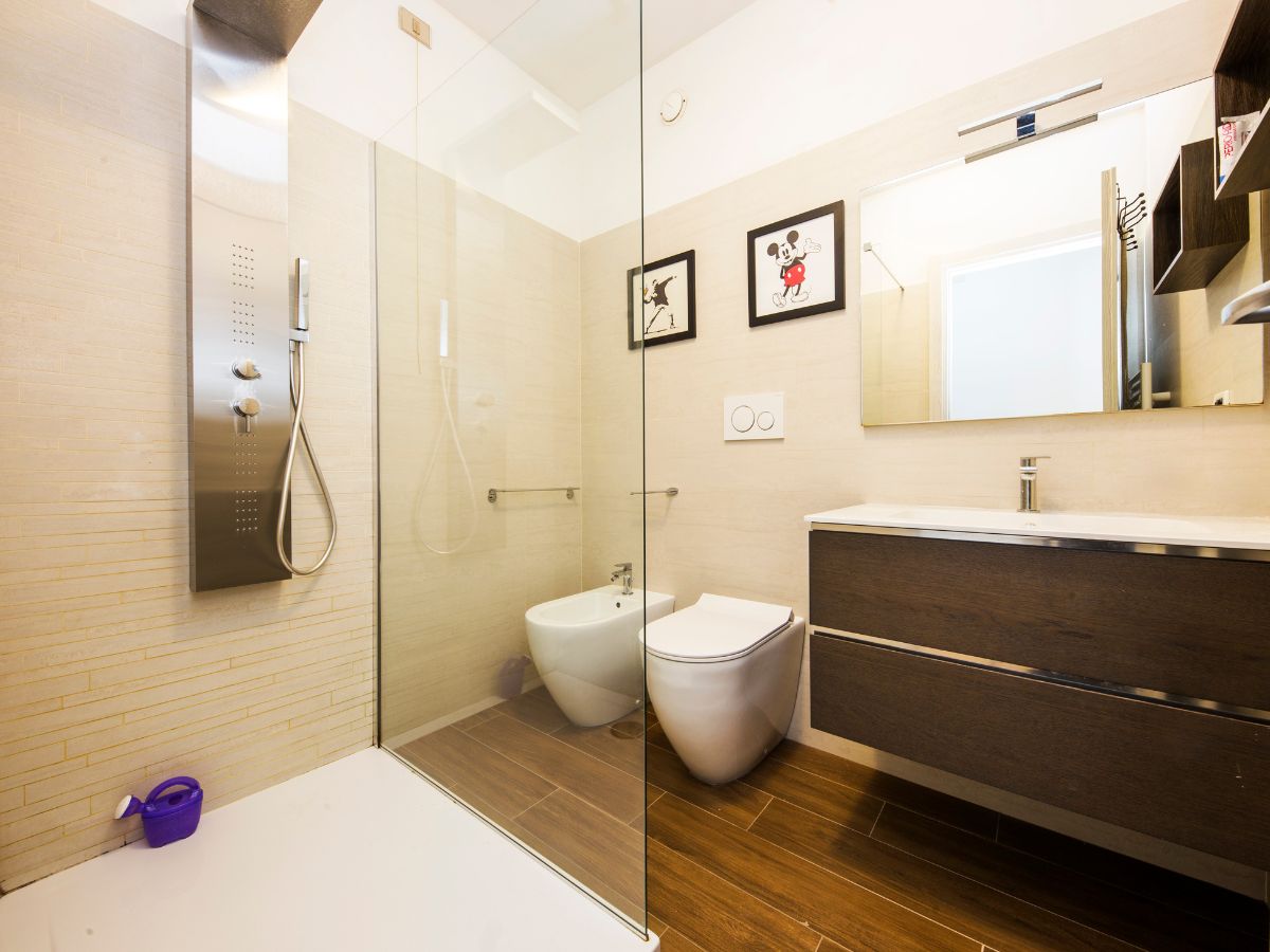 Trilocale ristrutturato vista mare – Quarto Alto