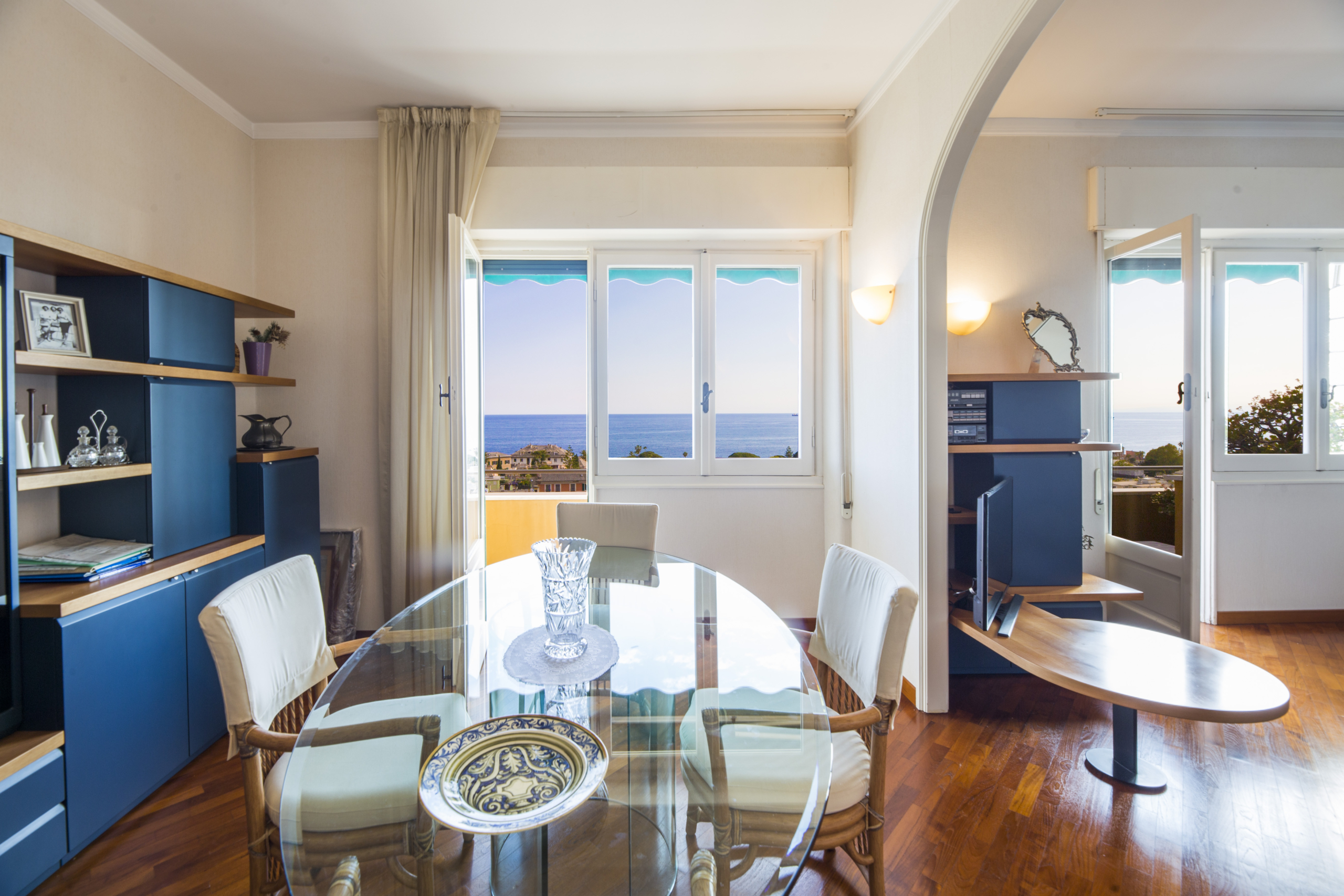 Attico con vista impareggiabile nel cuore di Nervi