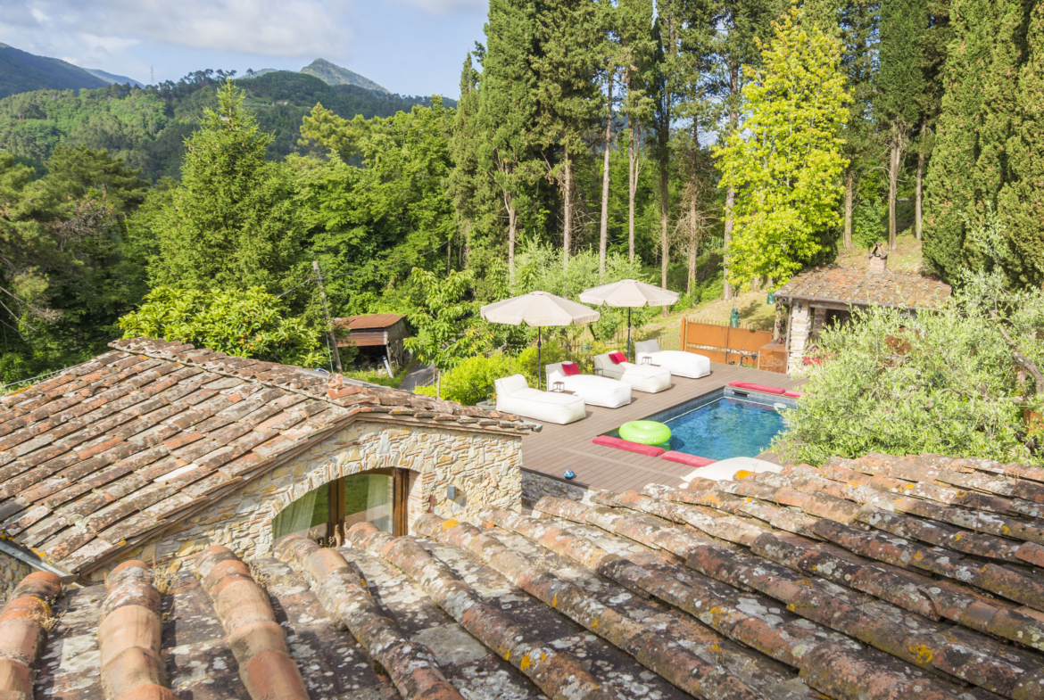 Luxury Villa in Montemagno – Tuscany