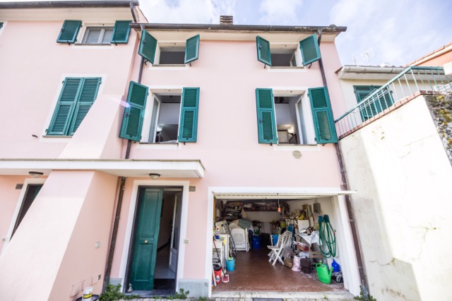 Villetta a schiera su 3 livelli