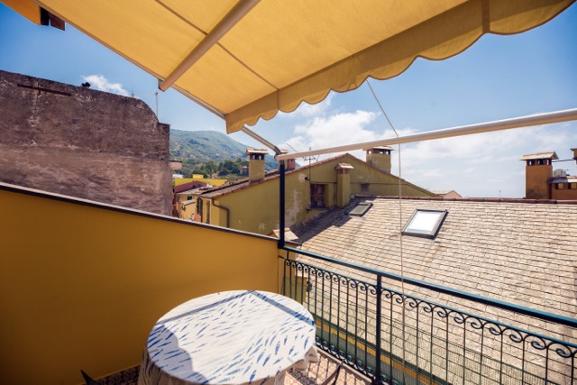 Attico con Terreno – Centro di Moneglia