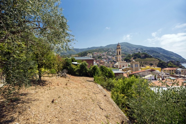 Attico con Terreno – Centro di Moneglia
