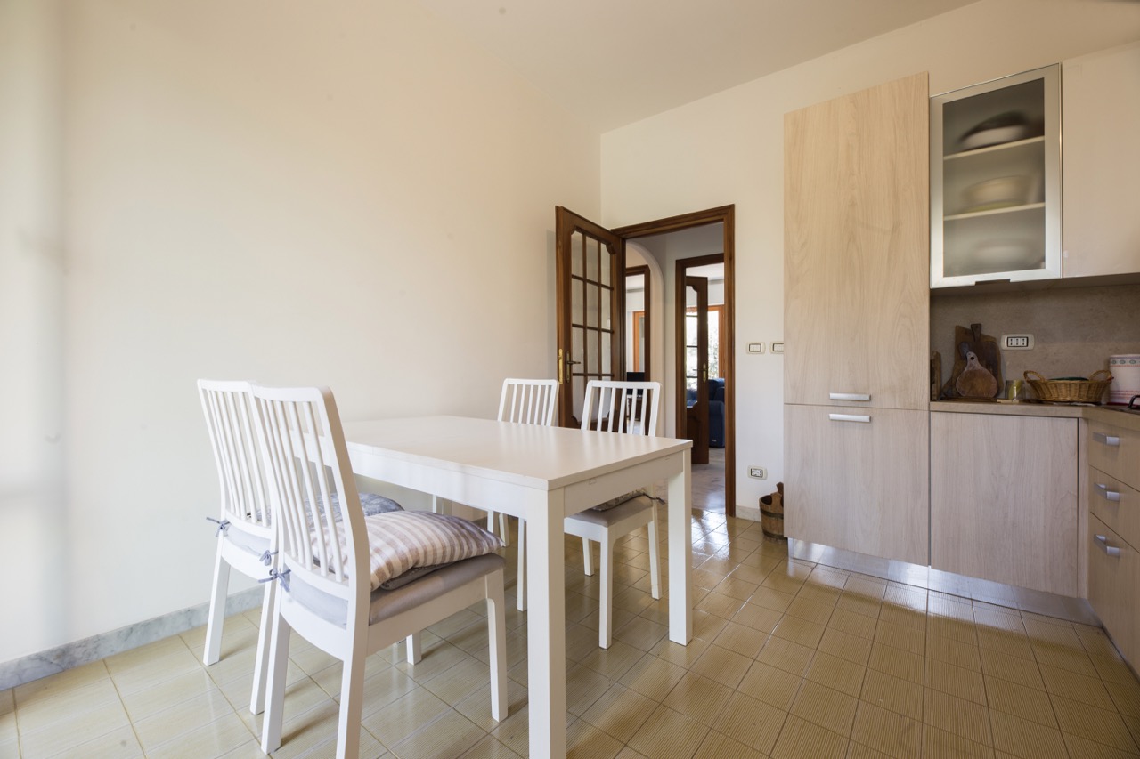 IMG_6064 copy Large Quinto – Ampie balconate, vista mare, box e cantina