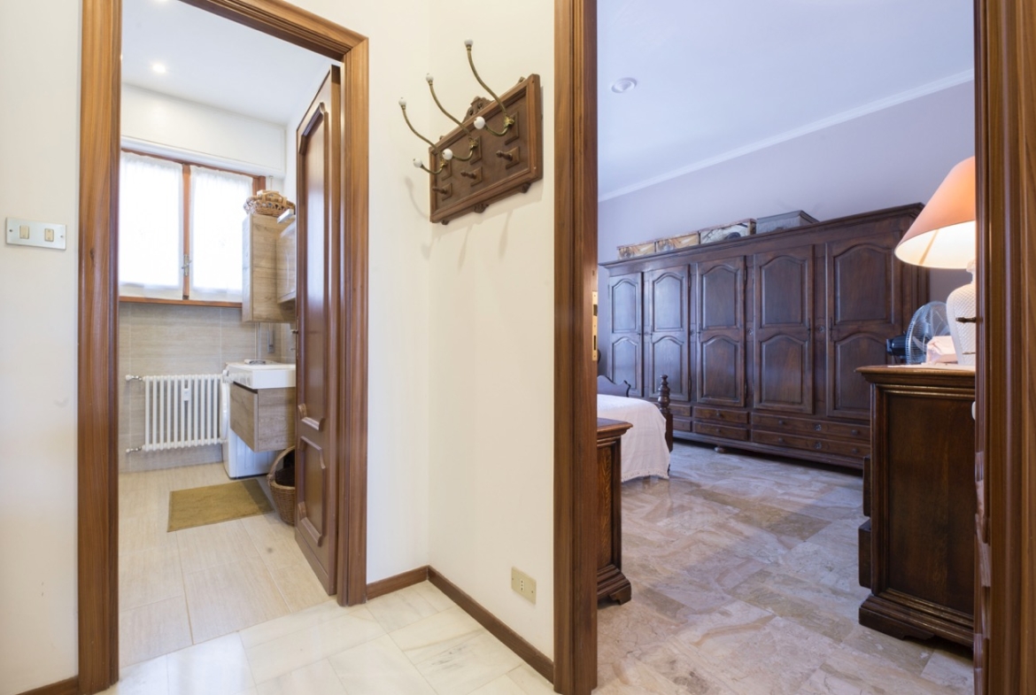 Quinto – Ampie balconate, vista mare, box e cantina